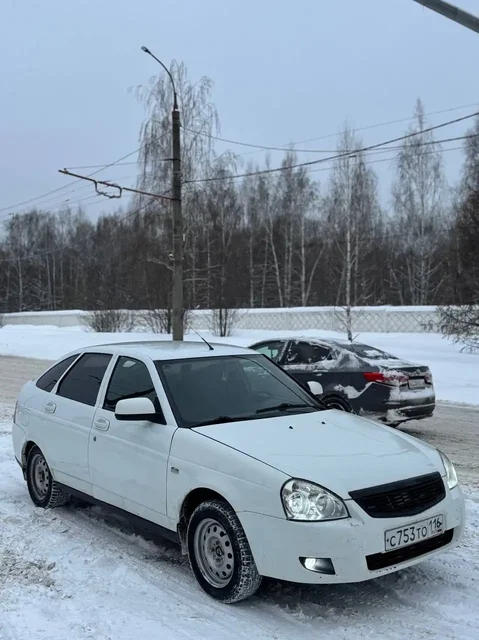 Продажа Lada Priora 2013 года в Казани - Минивэны в Казань