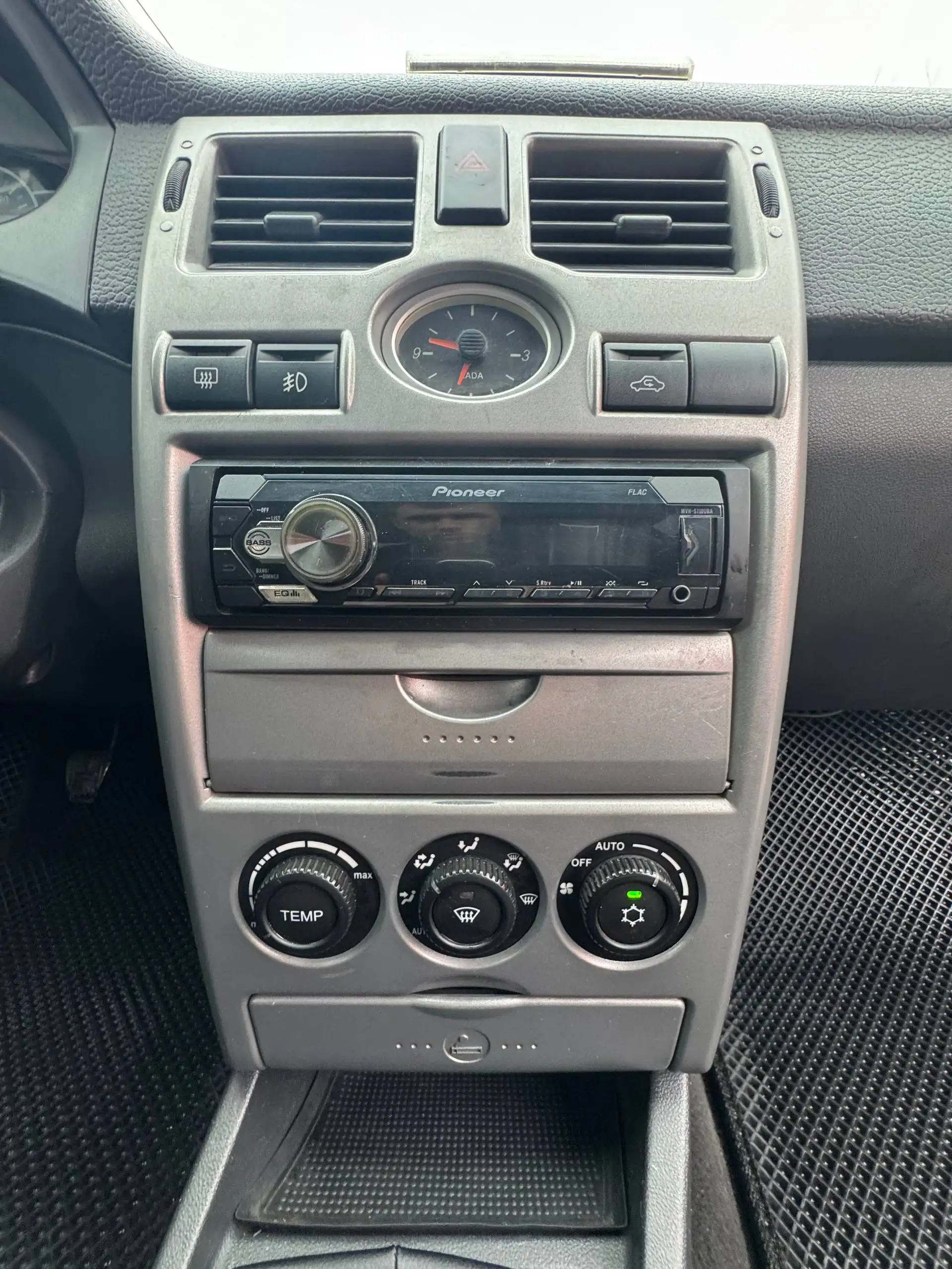 Продажа автомобиля Лада Приора 2012 года - Авто в Оренбург