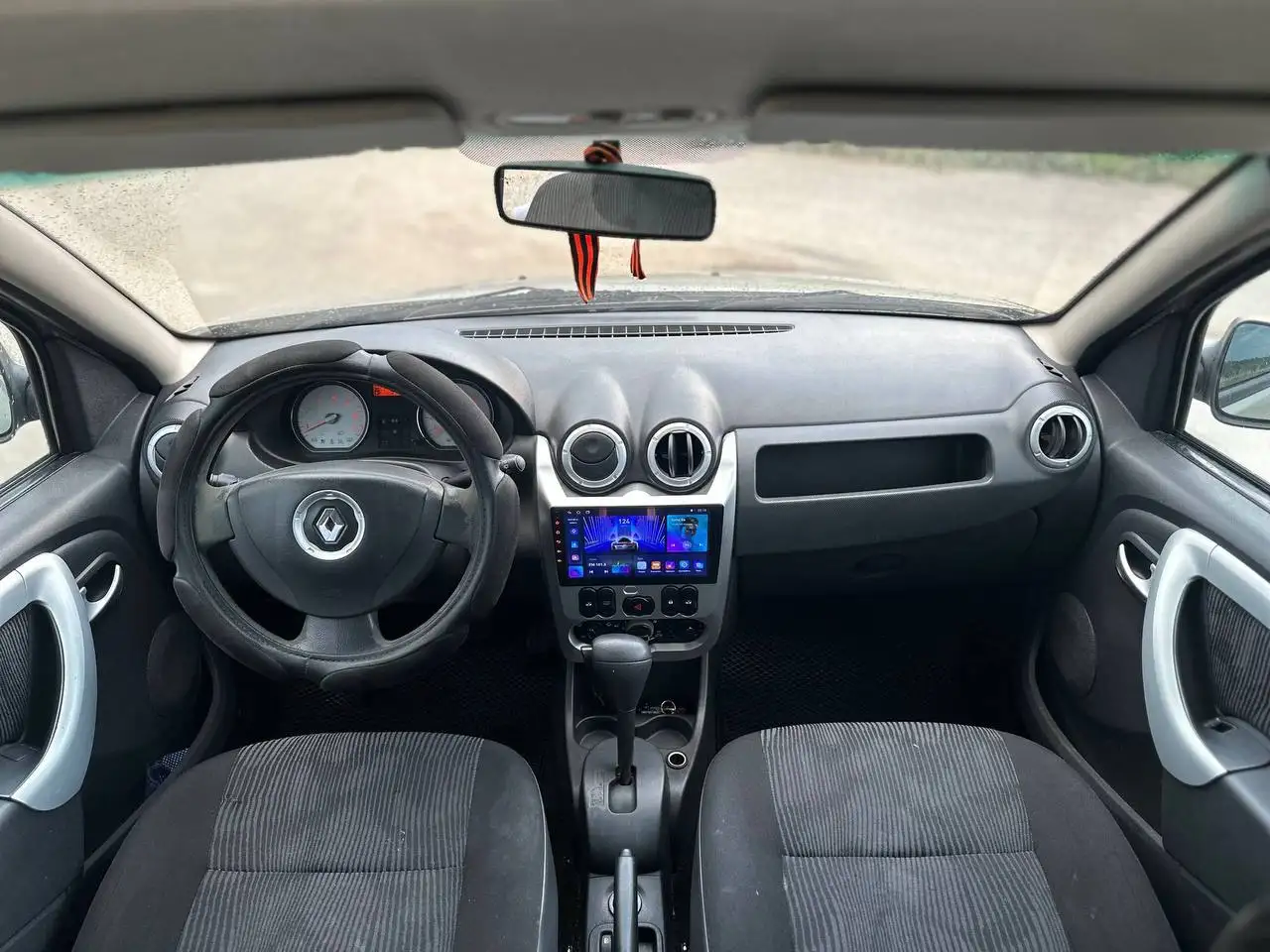 Продается Renault Sandero 2011 года - Легковые автомобили (Авто) в Казань