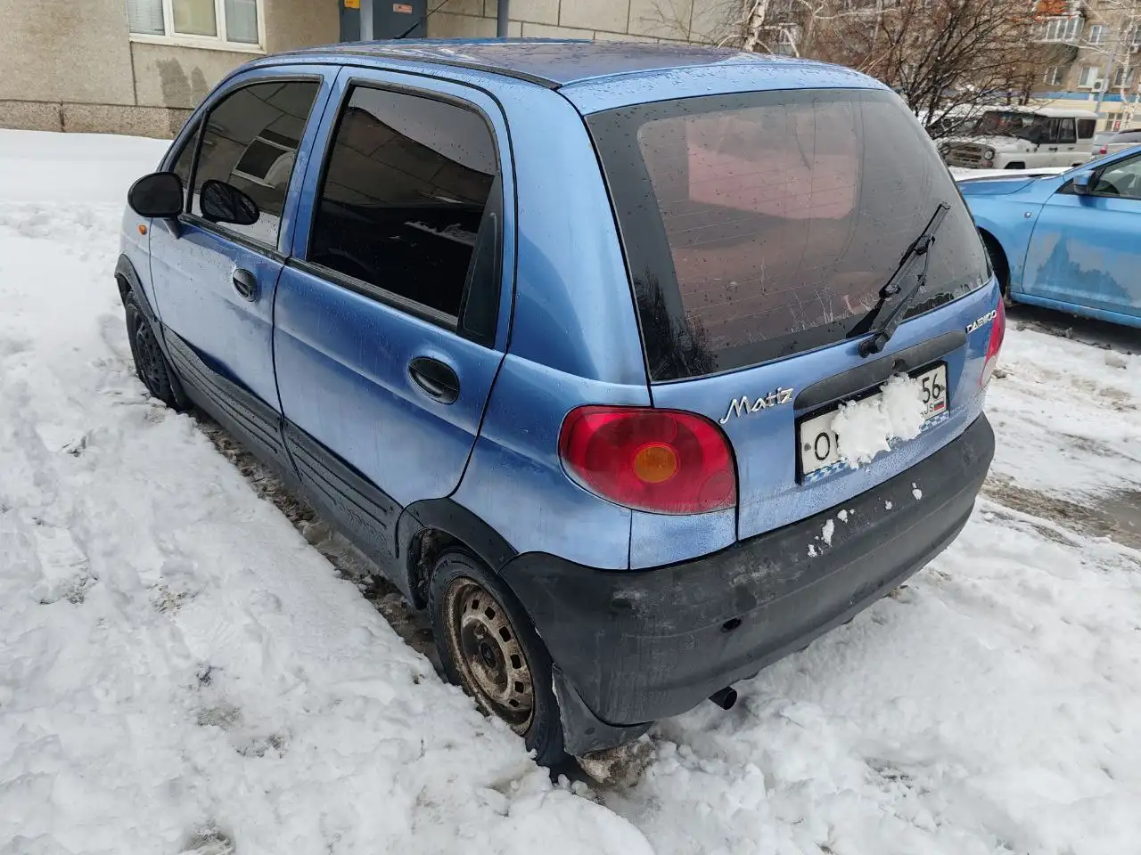 Продажа автомобиля с двумя комплектами колес и аудиосистемой - Авто в Оренбург