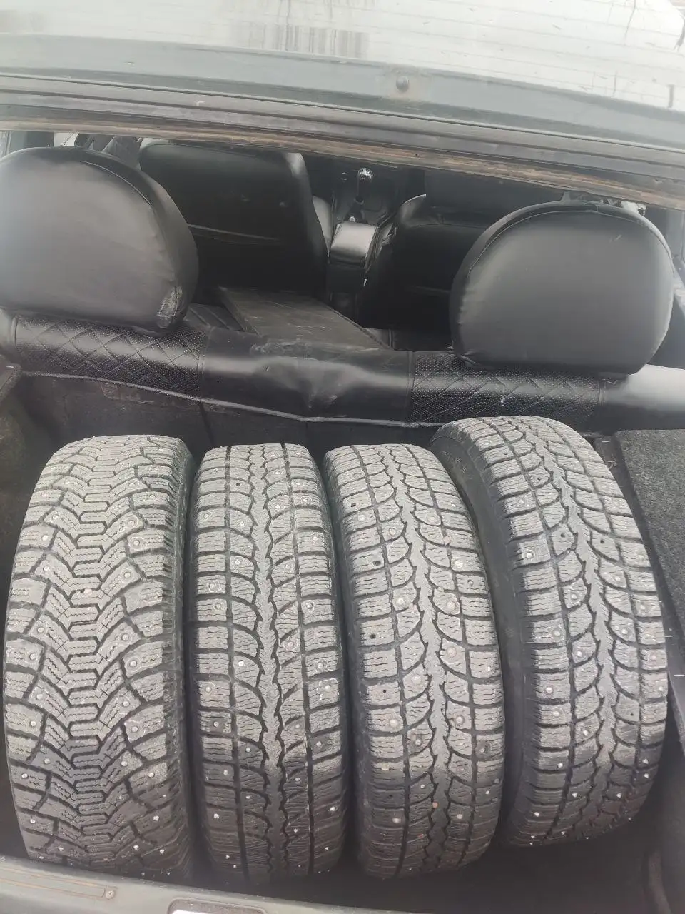 Продам зимние колеса R14 с шипами - Шины и диски (Авто) в Оренбург