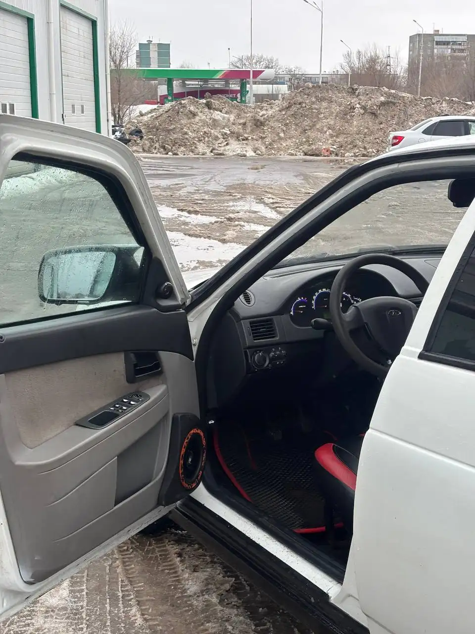 Продам Lada Priora 2011 года в люксовой комплектации - Легковые автомобили (Авто) в Оренбург