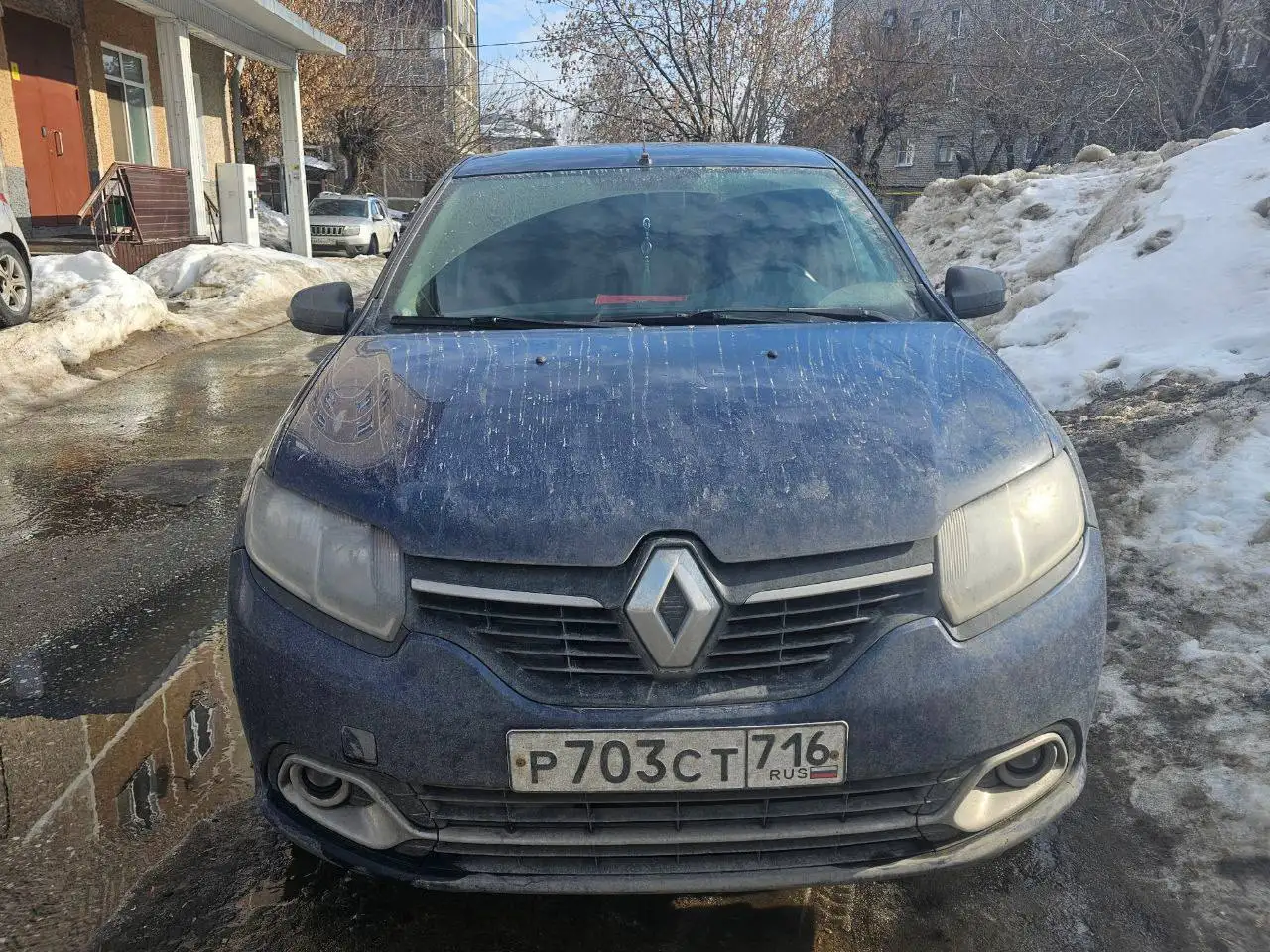 Продажа Renault Logan 2015 года - Легковые автомобили (Авто) в Казань