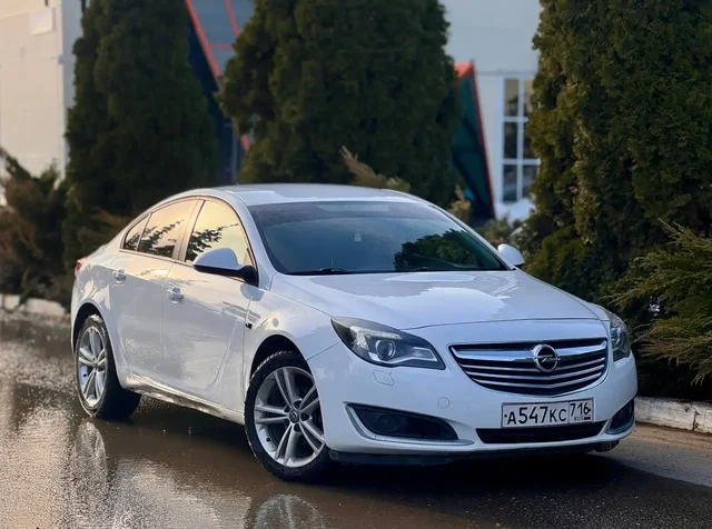 Opel Insignia 2014 года - Ретро-автомобили в Казань