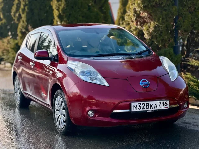 Продажа электромобиля Nissan Leaf 2011 года - Авто в Казань