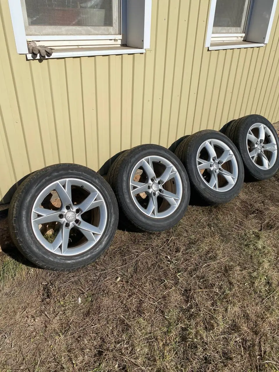 Продажа колес для автомобилей - Запчасти (Авто) в Оренбург