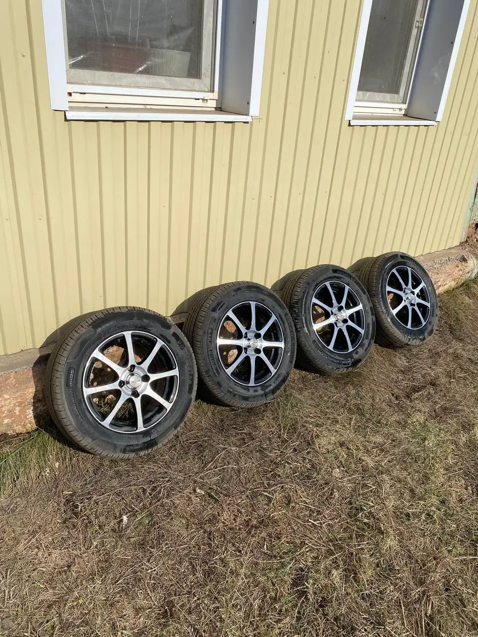 Продажа колес для автомобилей - Запчасти (Авто) в Оренбург