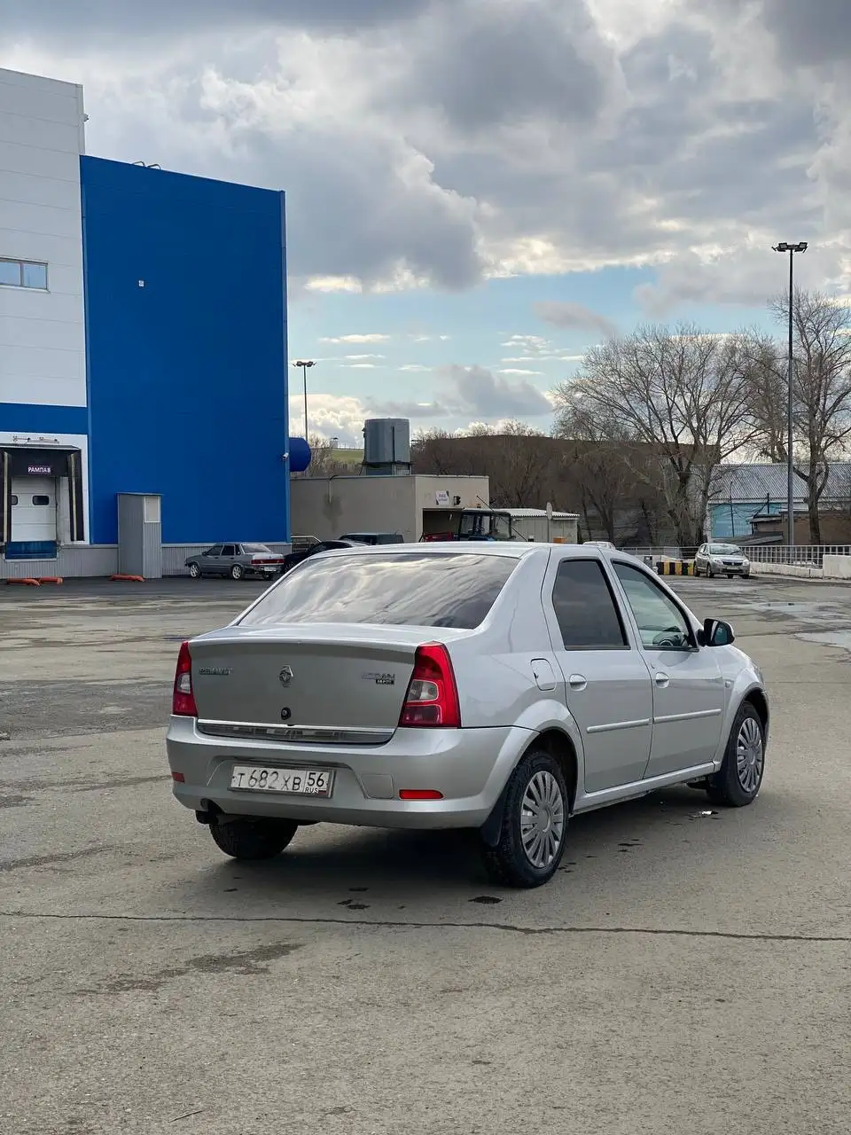 Продам Renault Logan 2013 г.в. в отличном состоянии - Легковые автомобили (Авто) в Оренбург