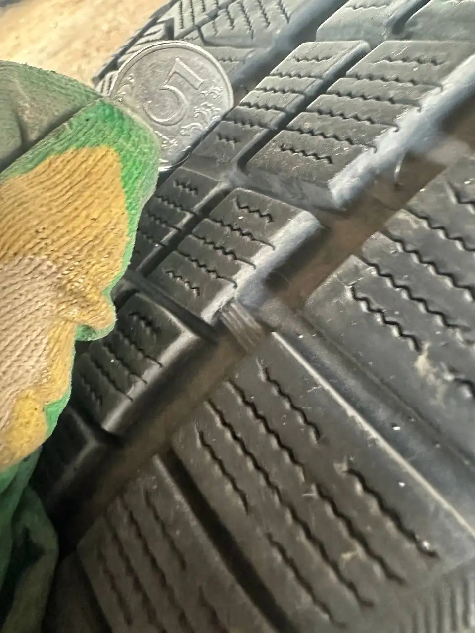 Два баллона R18 - Шины и диски (Запчасти) в Соль-Илецк