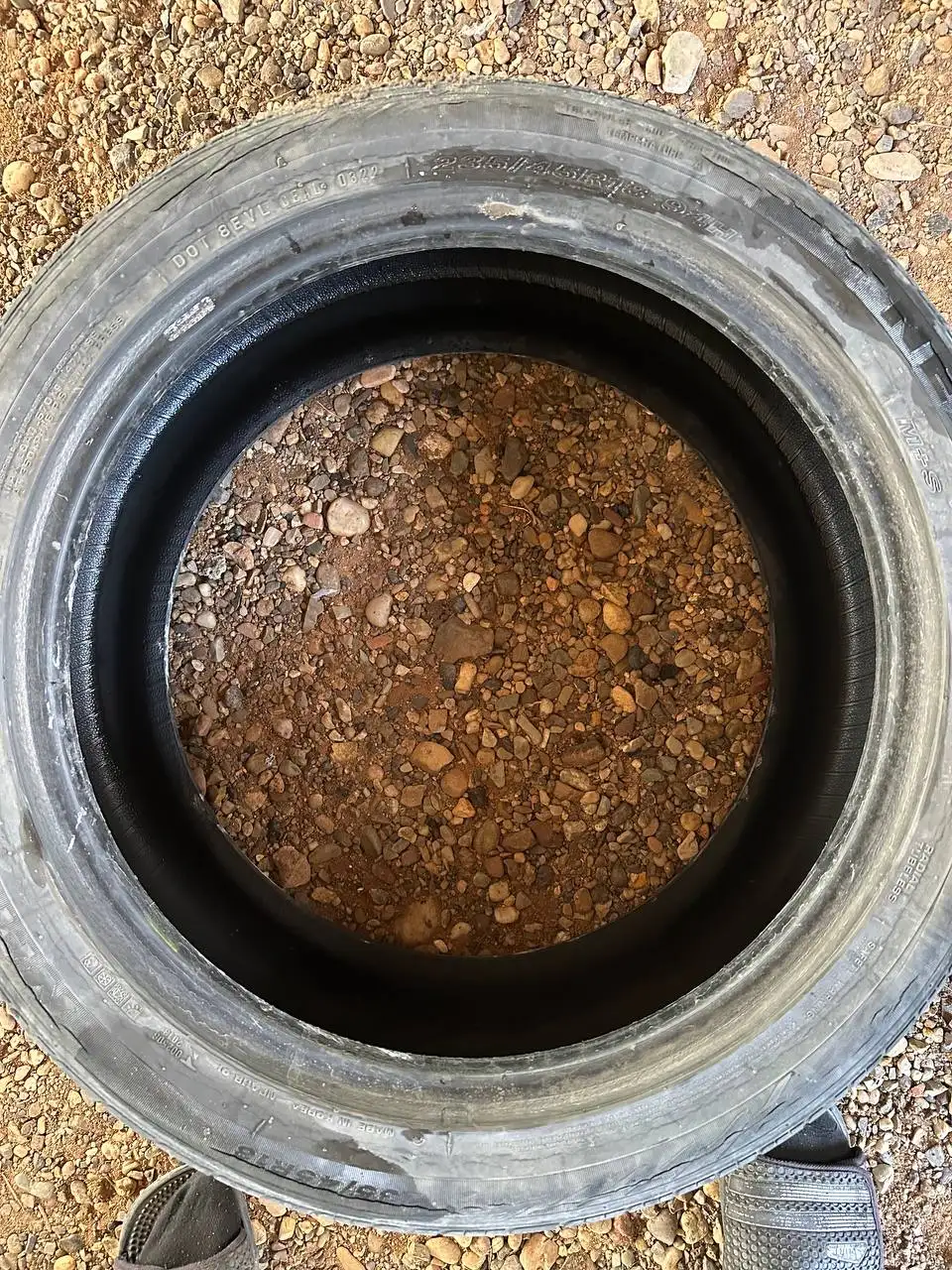 Два баллона R18 - Шины и диски (Запчасти) в Соль-Илецк