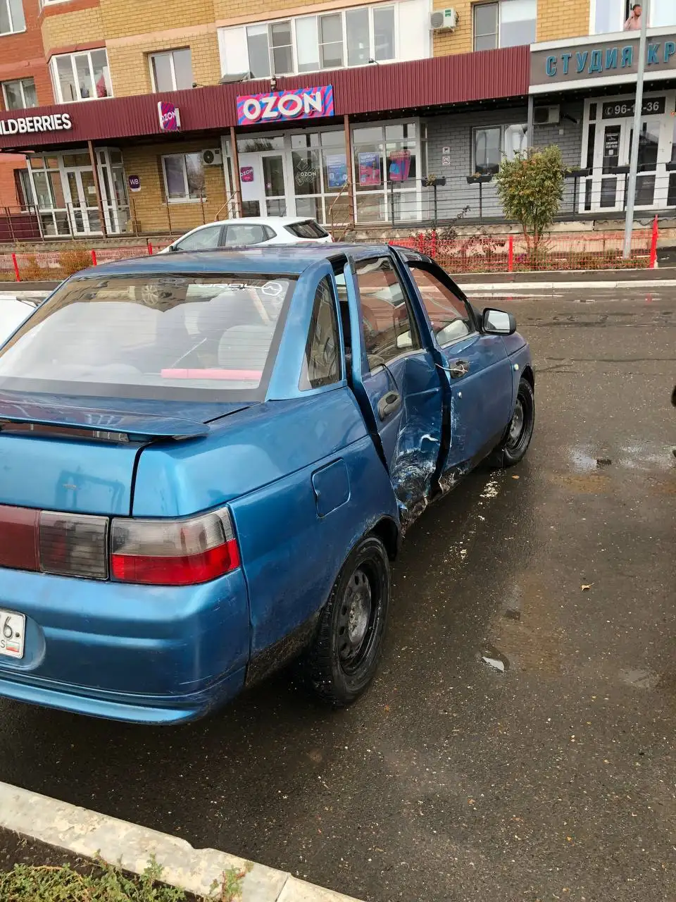 ВАЗ 2110 2001 г.в., инжектор 1.5, после ДТП, нужен ремонт - Авто в Оренбург