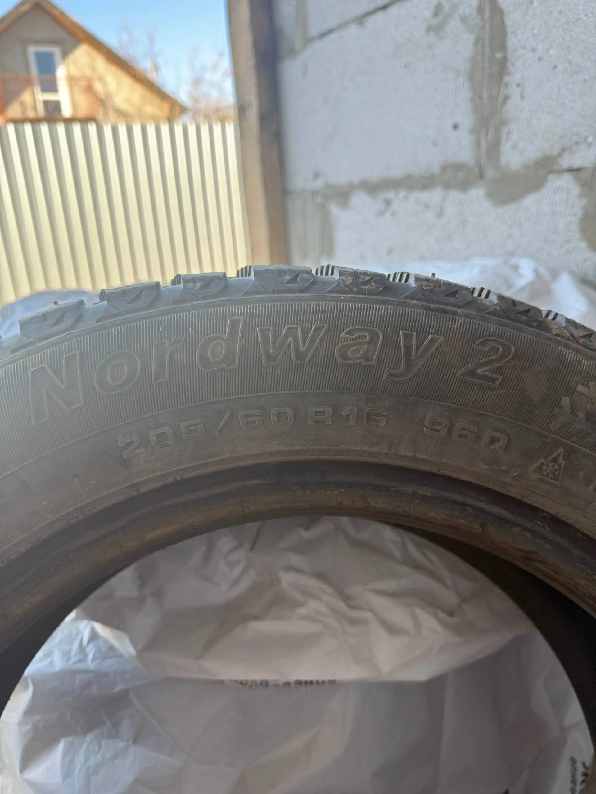 Продажа зимних шин R16 - Шины и диски (Авто) в Оренбург