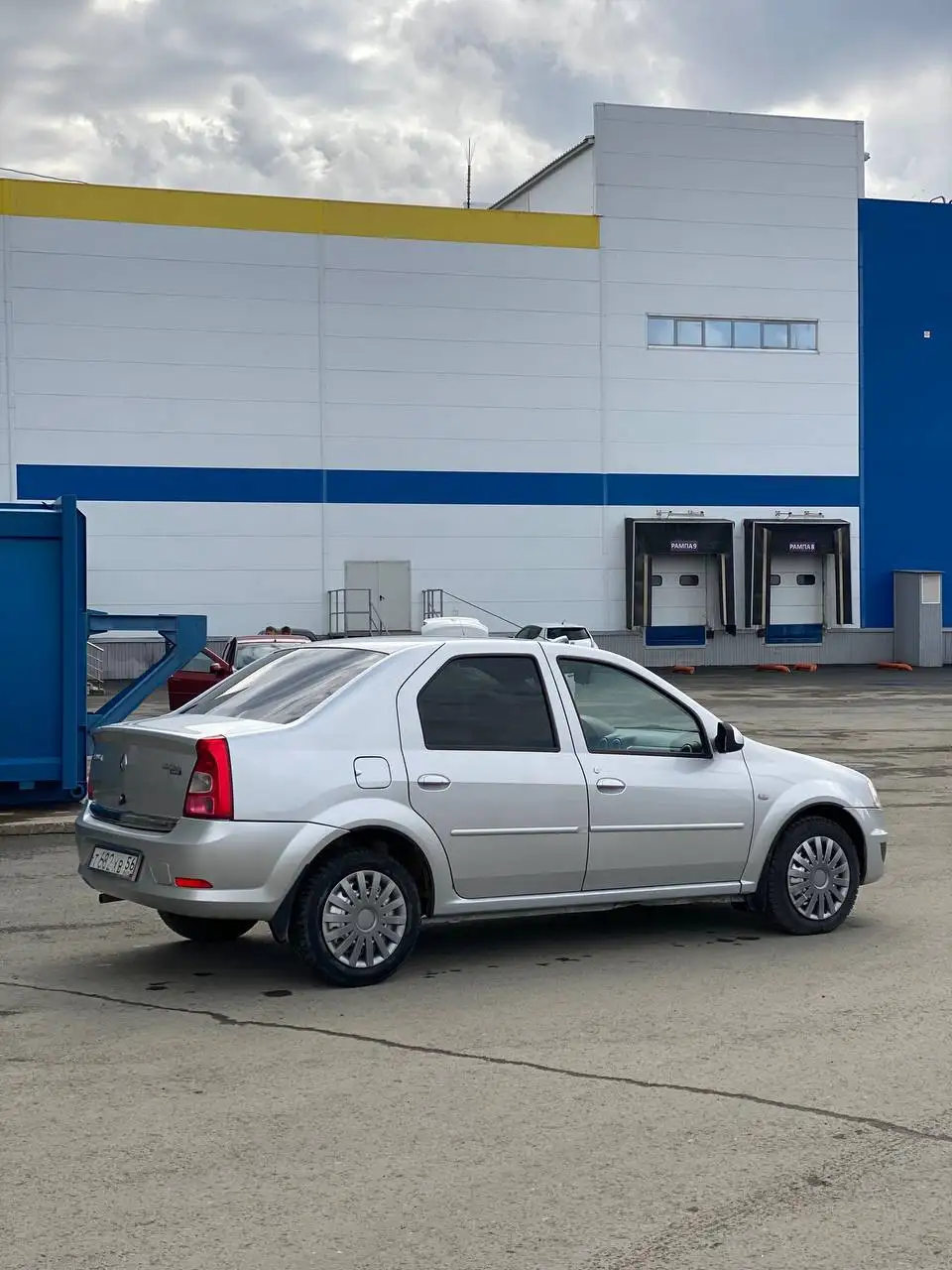 Рено Логан 2013 в отличном состоянии - Легковые автомобили (Авто) в Оренбург