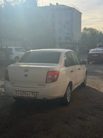 Volkswagen Polo 2018 года - Lexus ES в Оренбург