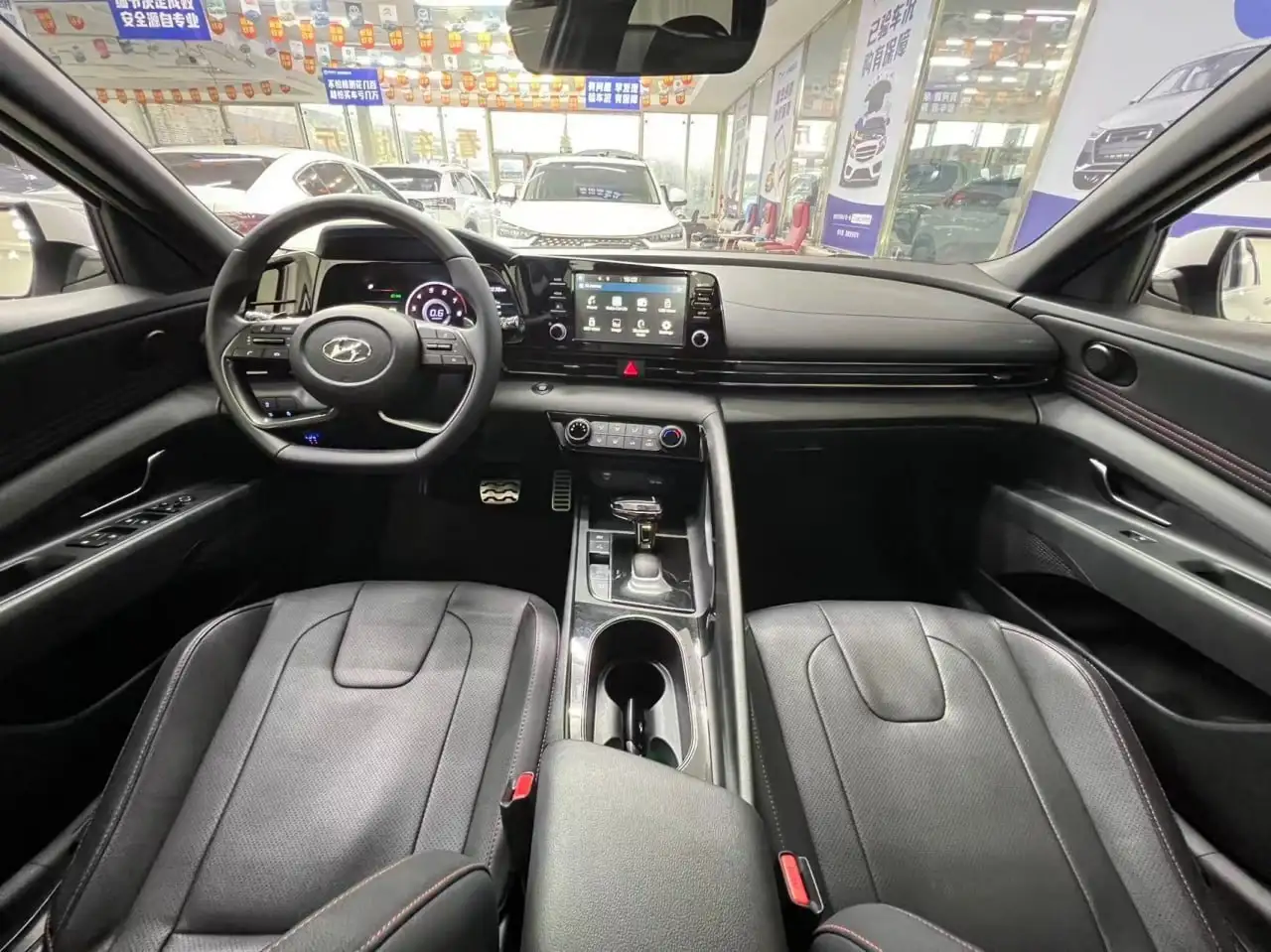 Hyundai Elantra 2023 - Легковые автомобили (Авто) в Казань