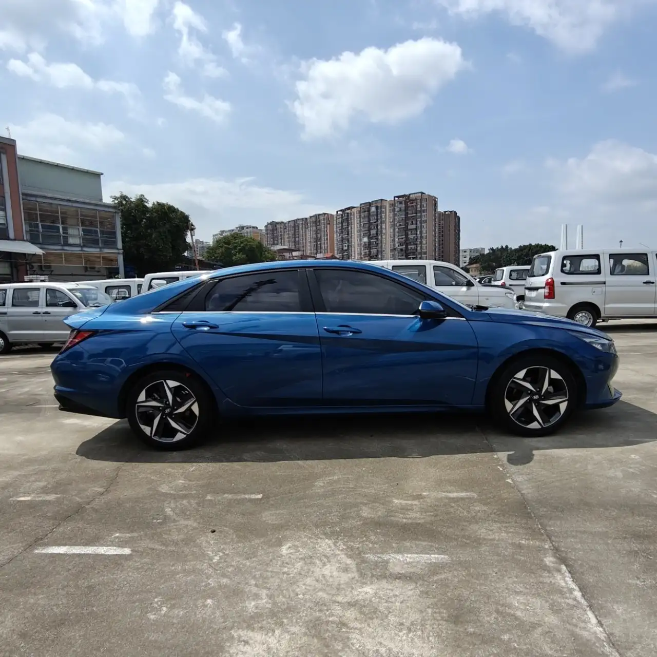 Hyundai Elantra 2021 - Легковые автомобили (Авто) в Казань