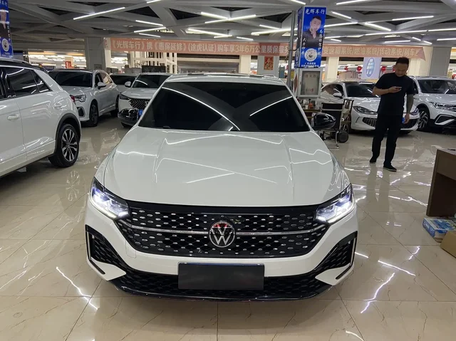 VW Lavida 2022 - Авто в Казань