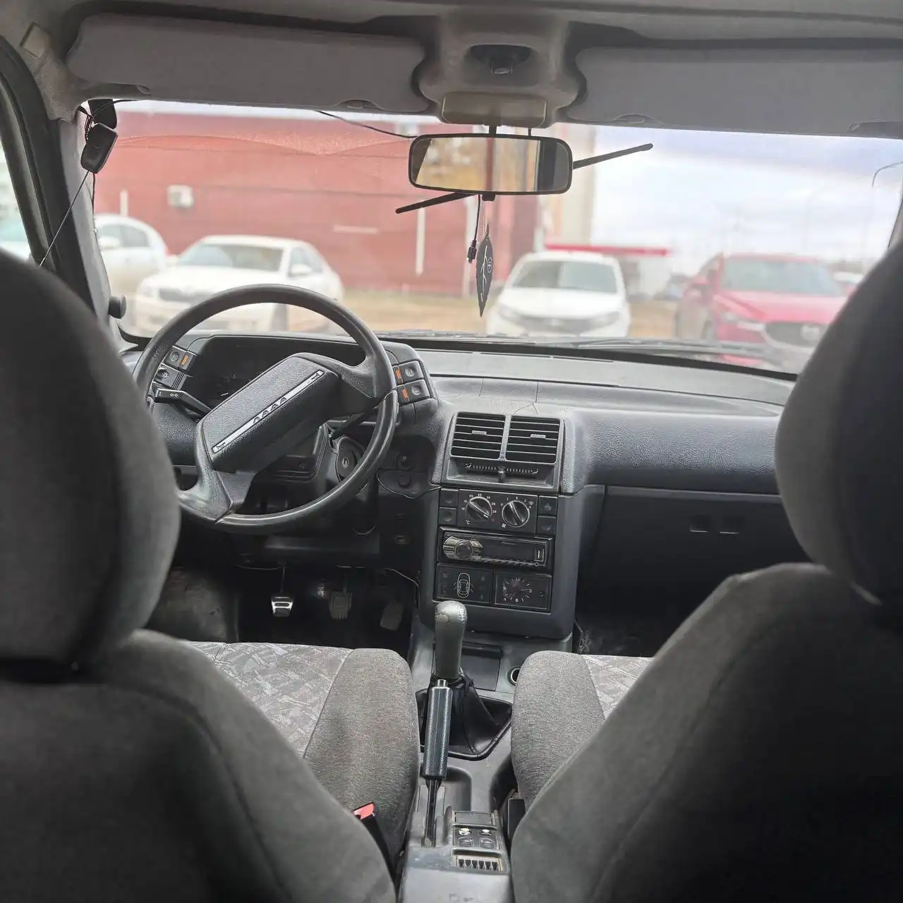 ВАЗ 2112 2005 года в хорошем состоянии