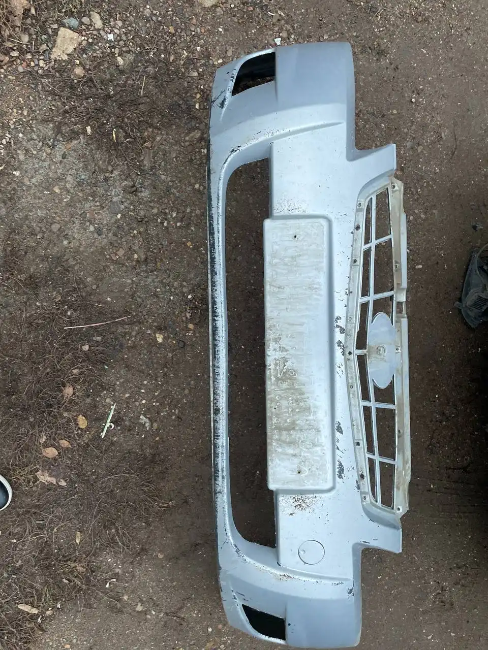 Продам летнюю резину и бампер Приора