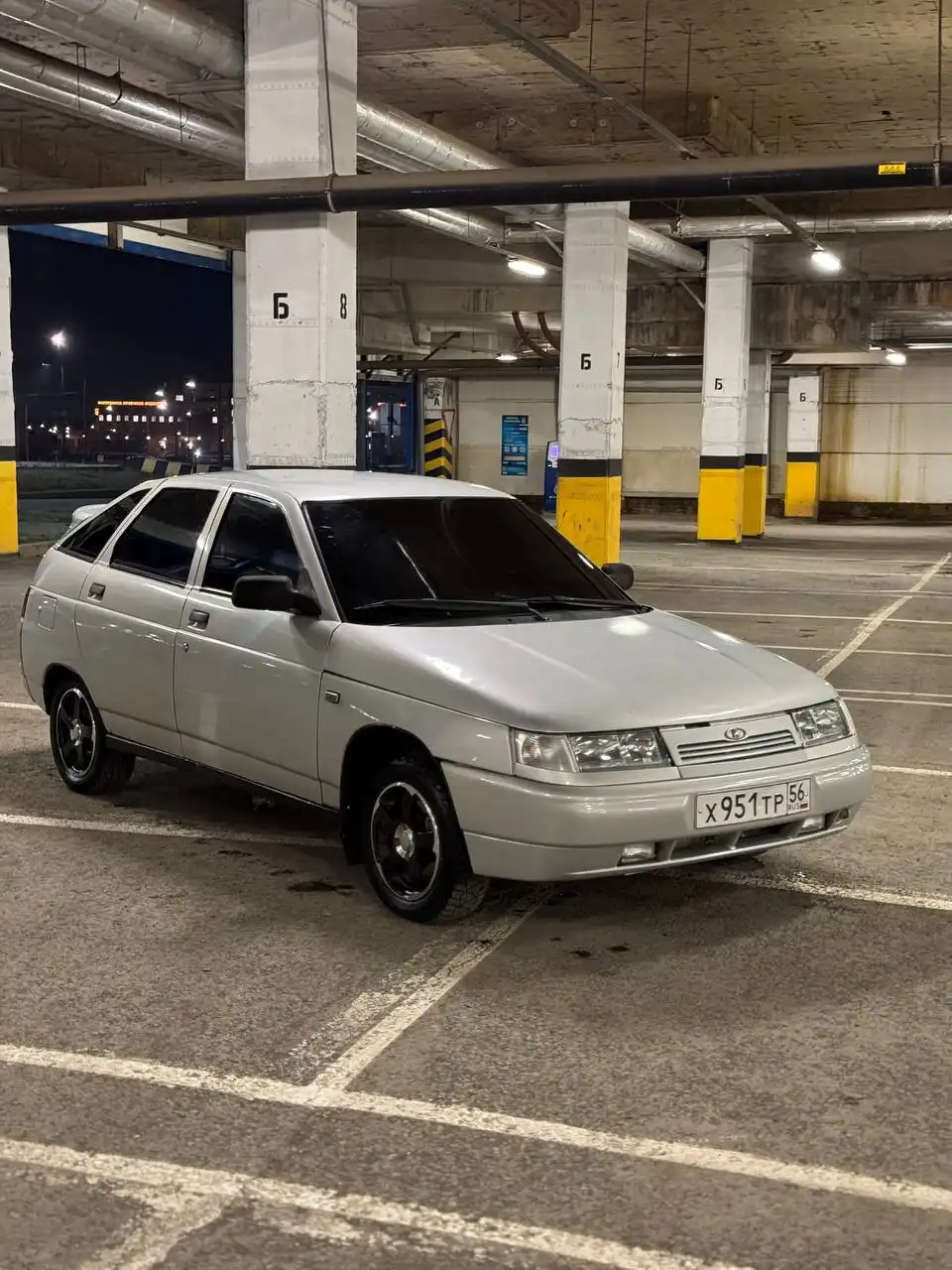 ВАЗ 2112 2005 года