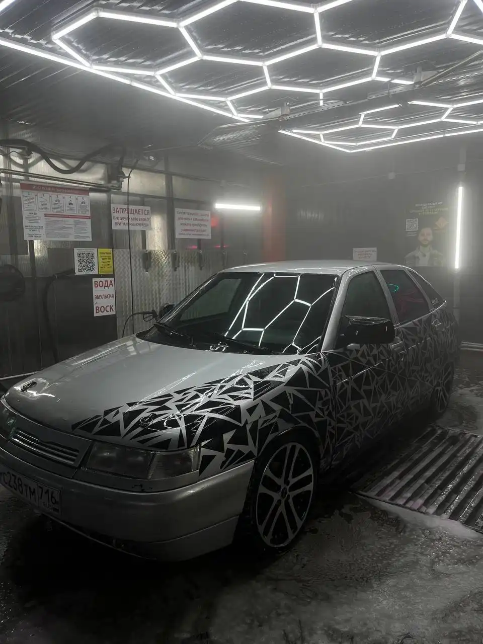 ВАЗ 2112 2004 года