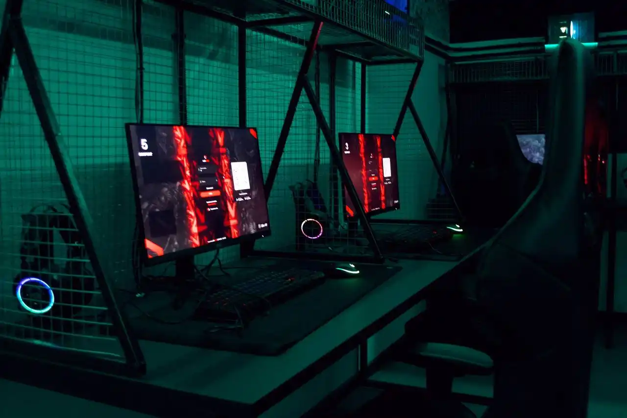 Открытие компьютерного клуба «Бункер»