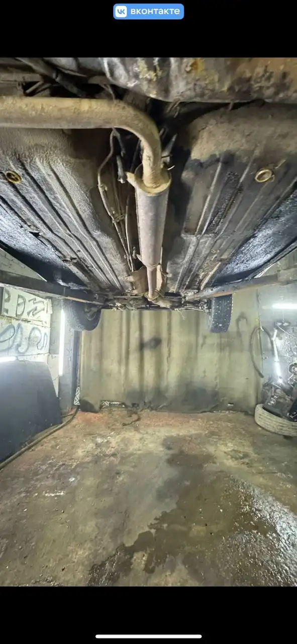 Автомобиль 2006 года выпуска