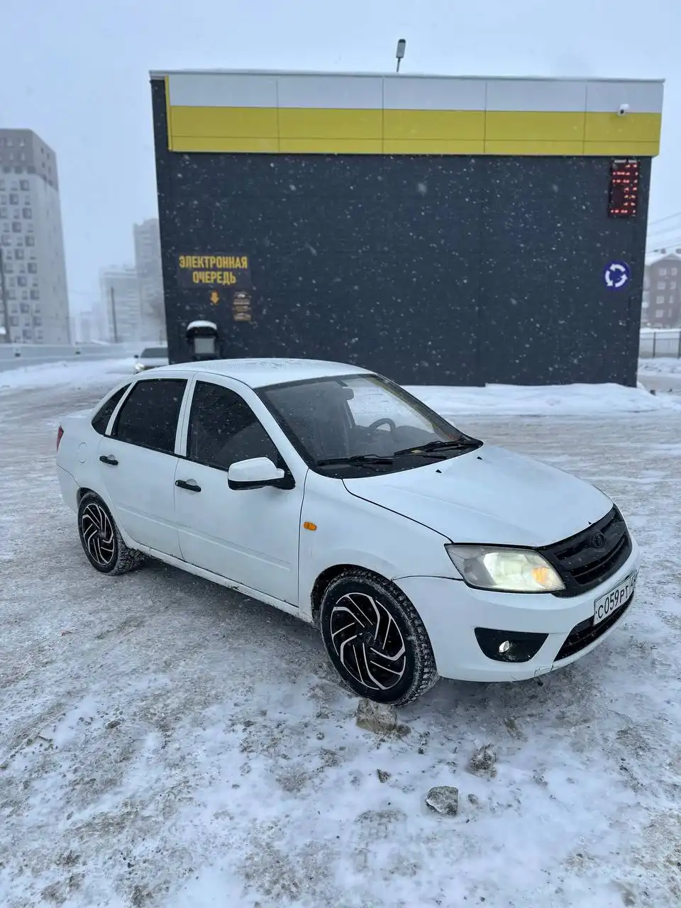 Продажа LADA Granta 2012 года в Кирове