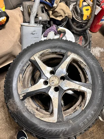 Колеса R15 ВАЗ 185/60 резина Haka 9 шипов - Авто в Киров