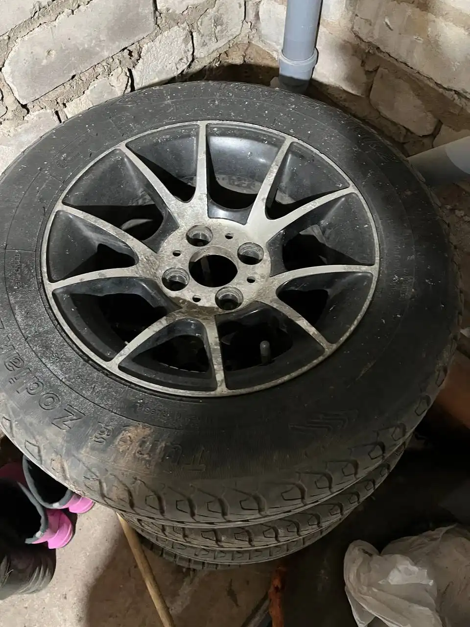 Продам колеса R13 - Шины и диски (Авто) в Киров