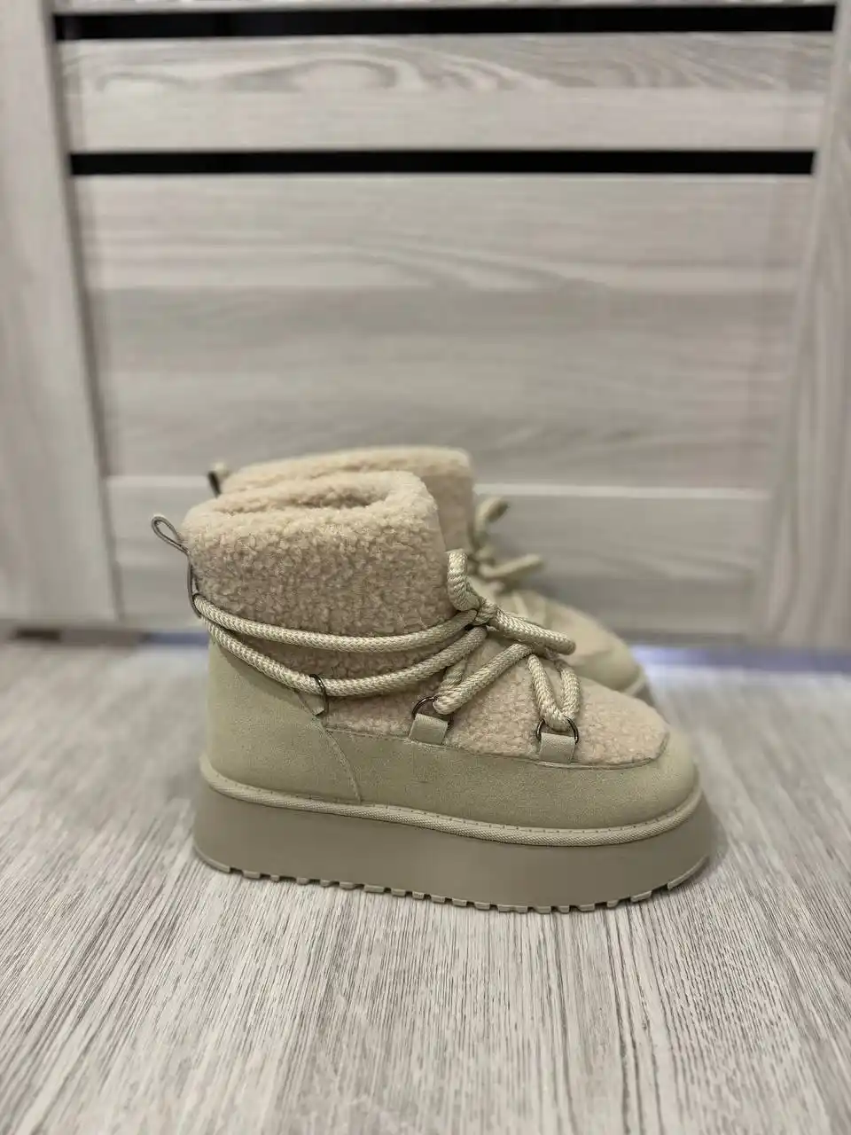 Новые зимние угги 38 размер - Одежда в Казань