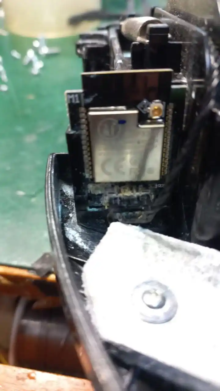 Робот пылесос Polaris IQ Home 0926W на запчасти