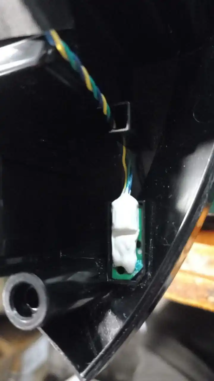 Робот пылесос Polaris IQ Home 0926W на запчасти