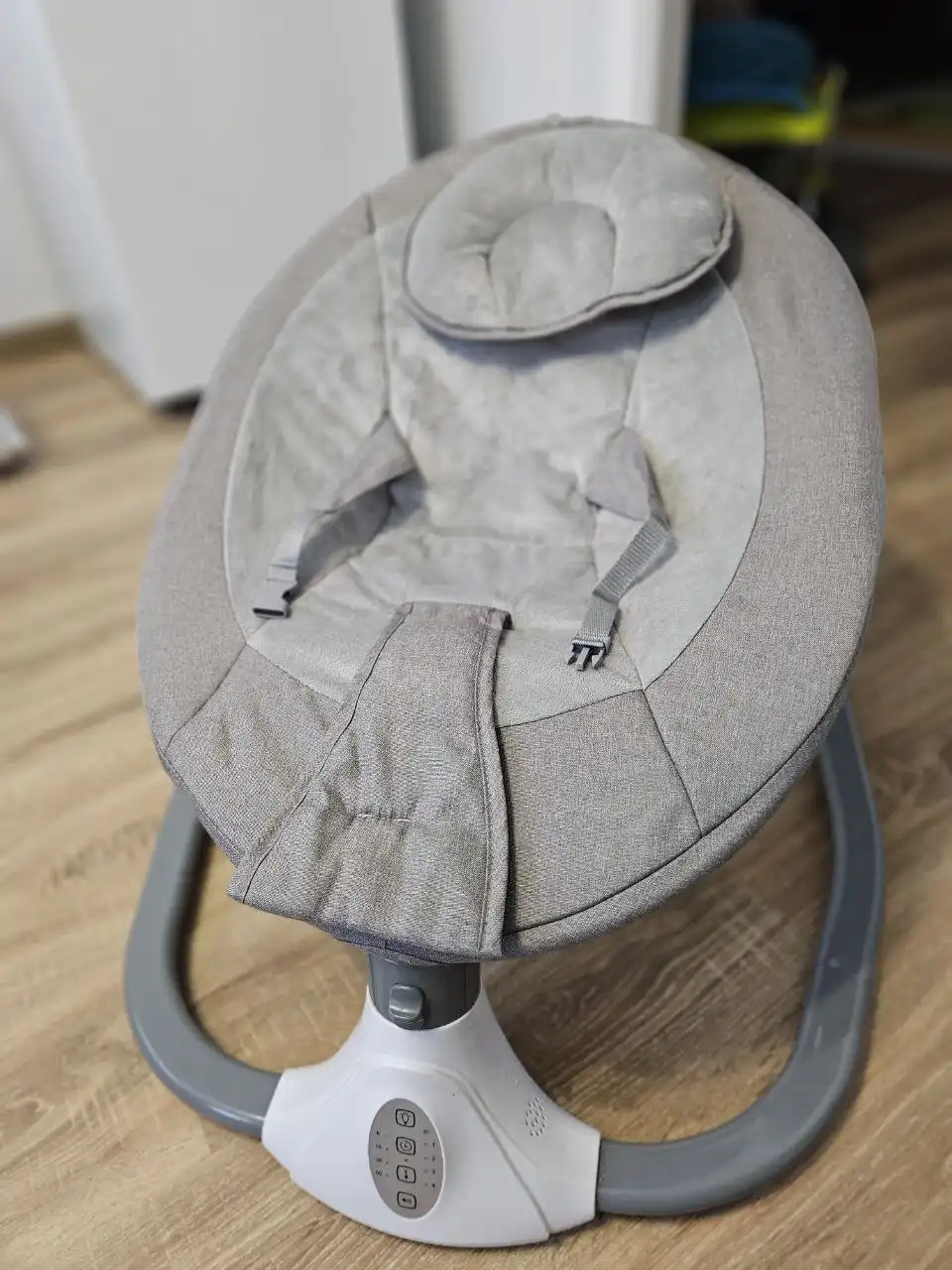 Электрическая качель Yuya для детей 0+ до 15кг