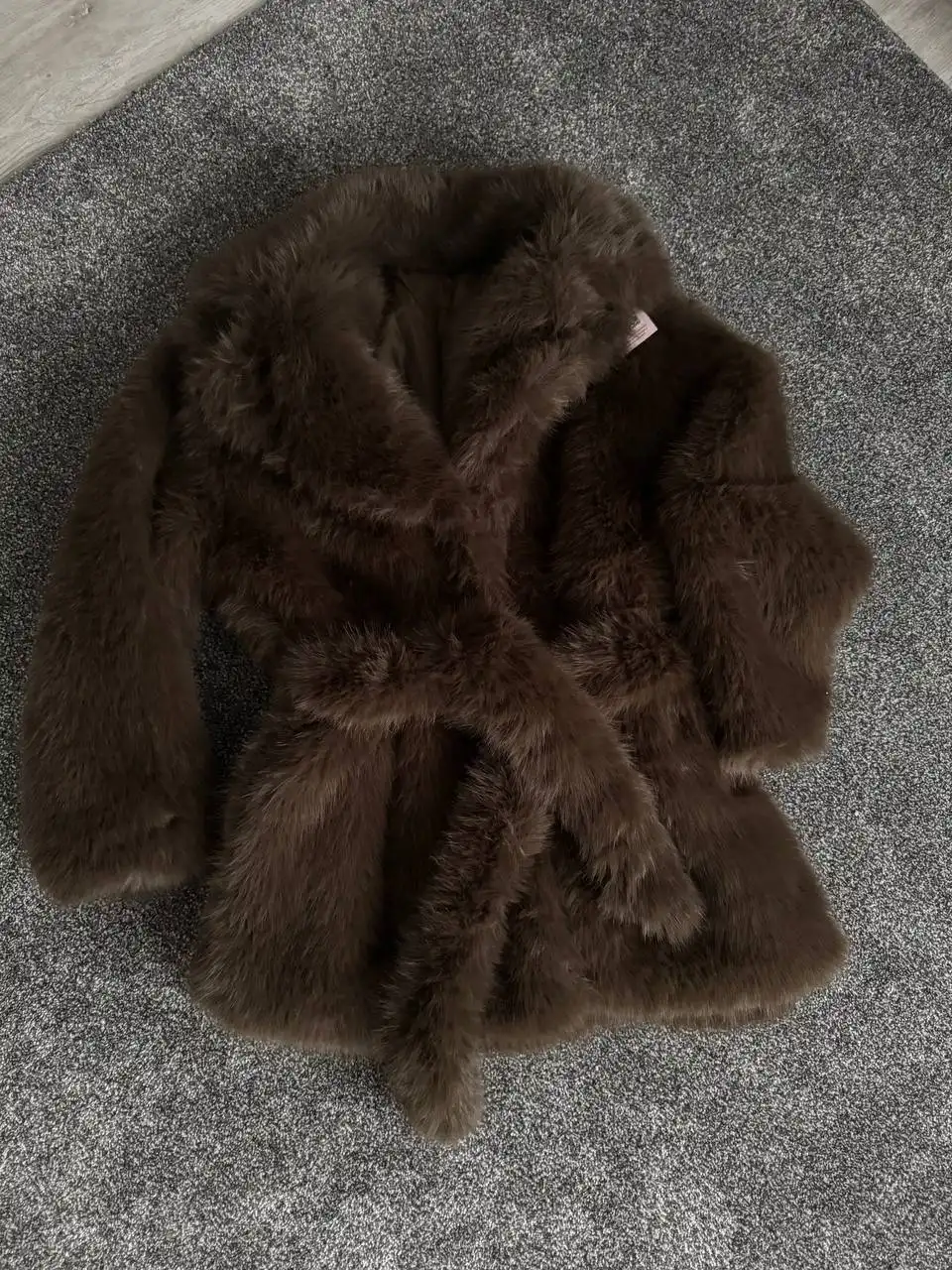 Продам новую шубу 42-46 размера