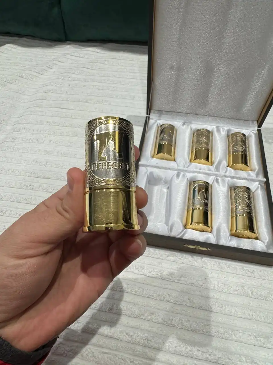 Продам новый подарочный водочный набор