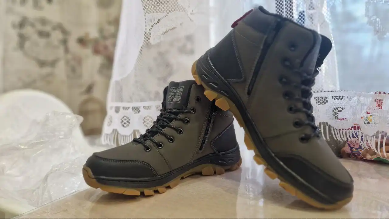 Мужские зимние кроссовки в наличии