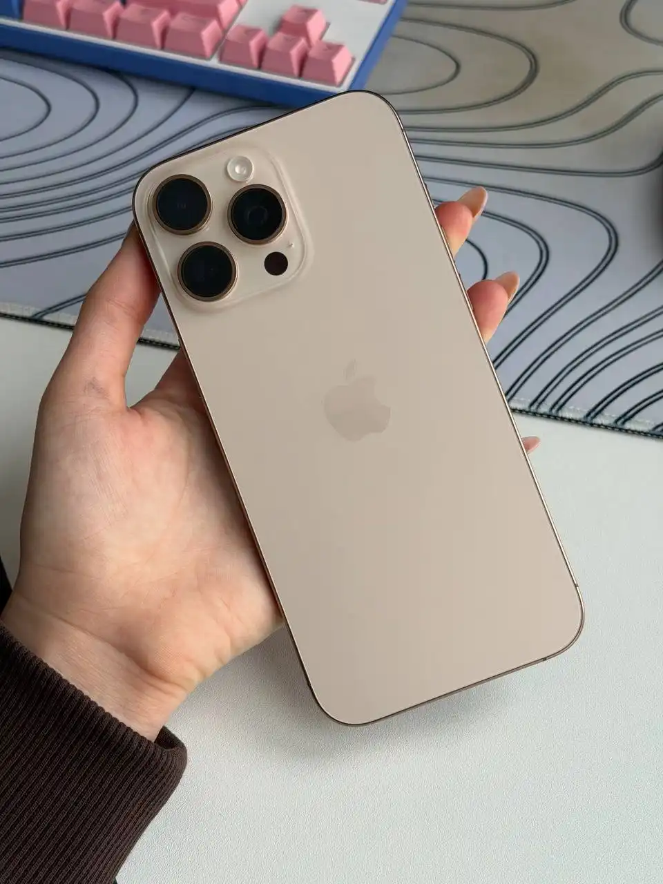 Продам iPhone 16 Pro Max 512GB