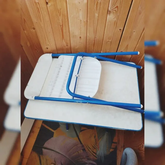 Детский стол с стульчиком и две машинки - Товары для детей в Казань