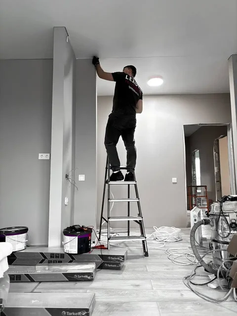 Монтаж натяжных потолков с освещением в Москве - Услуги в Москва