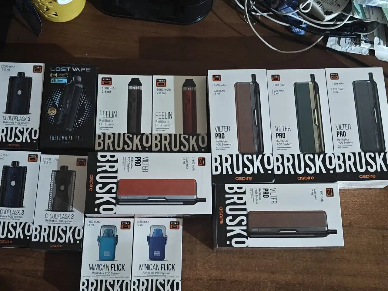 Продажа товаров у универмага в Костроме