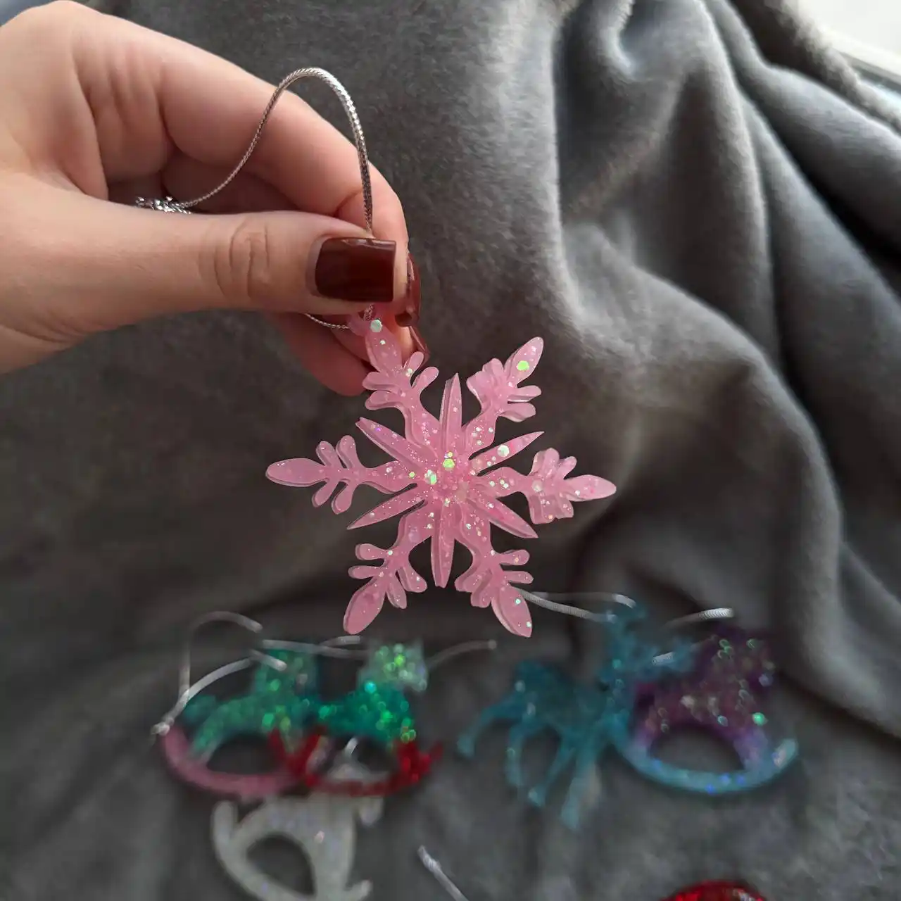 Елочные игрушки из эпоксидной смолы