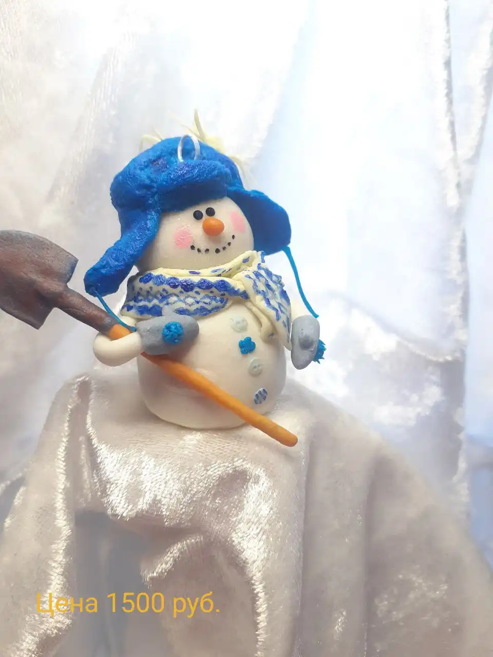 Новогодние игрушки и цветы ручной работы из холодного фарфора