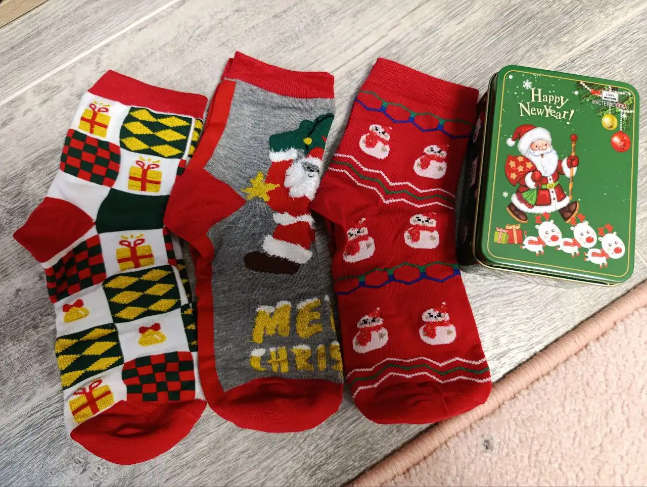Новогодние носки разных размеров