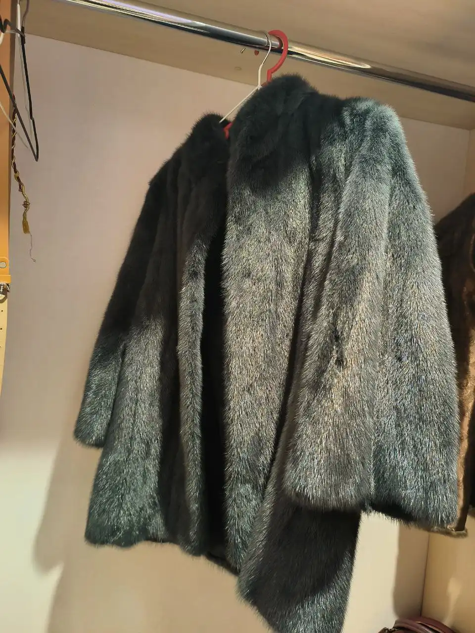 Продажа новых шуб