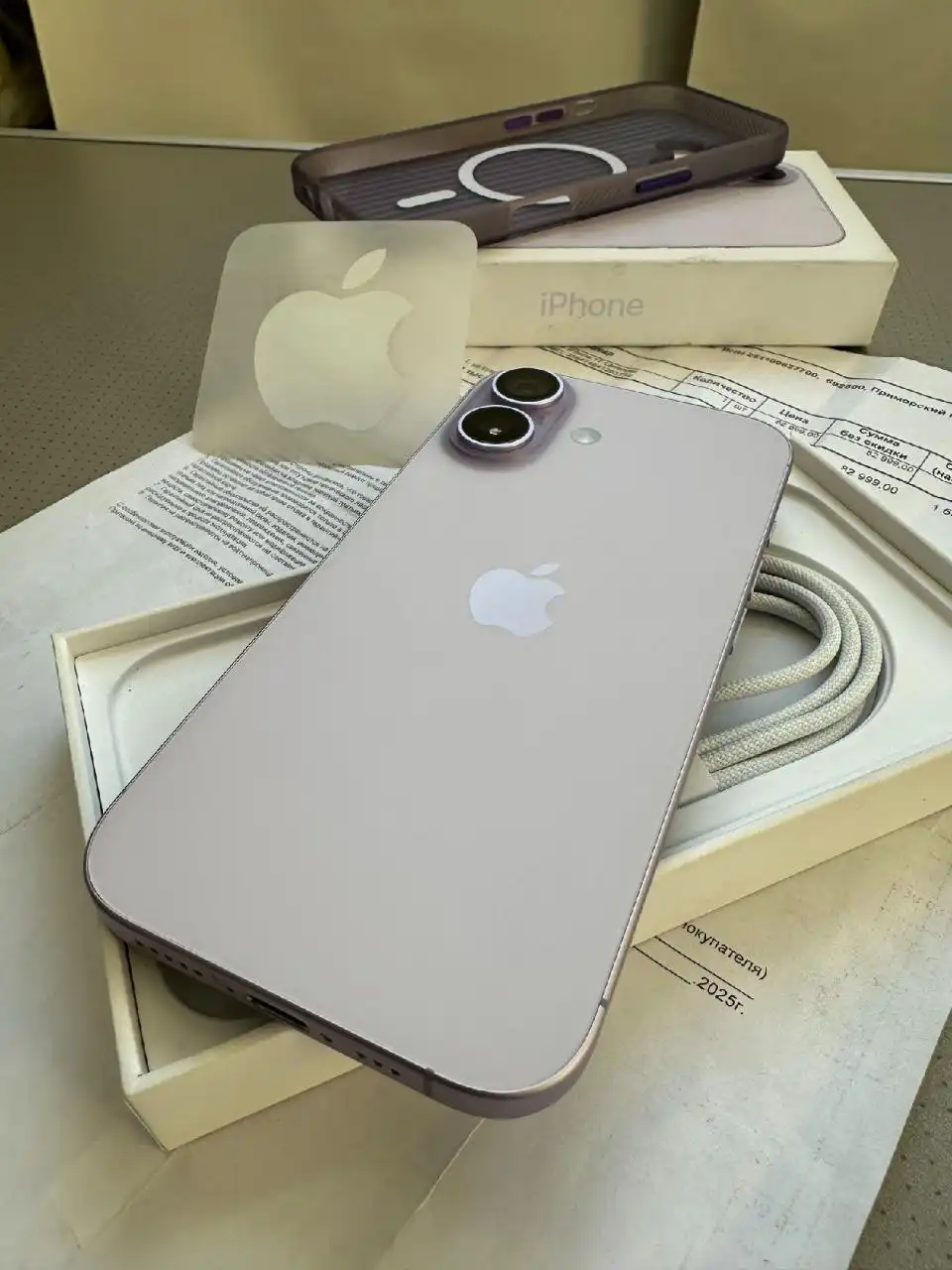 Продам iPhone 17 256 ГБ