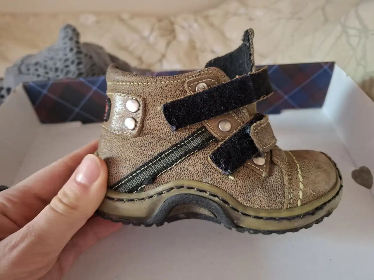 Отдам вещь за 300 рублей