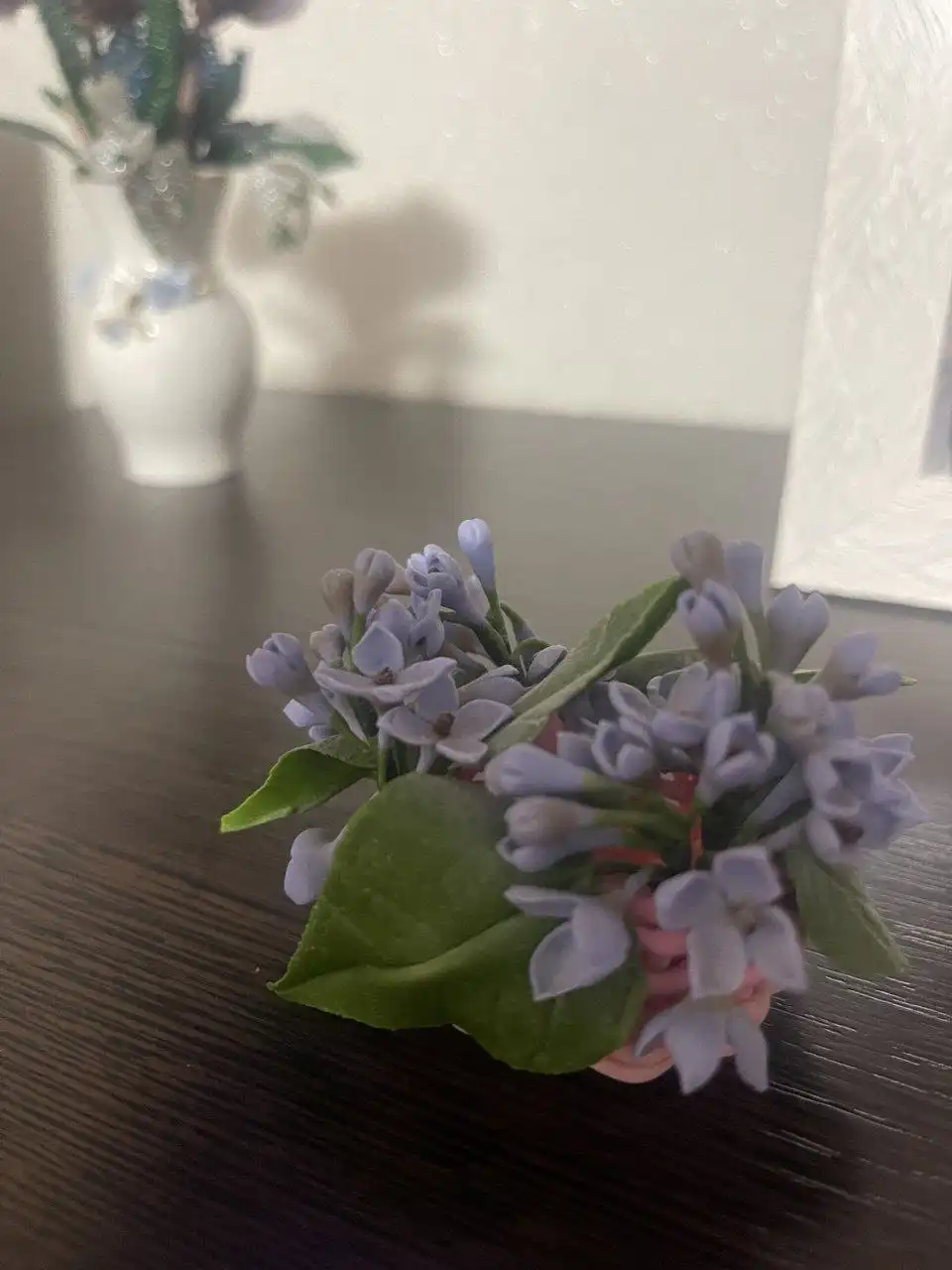 Цветы и подставки под яйца ручной работы из холодного фарфора