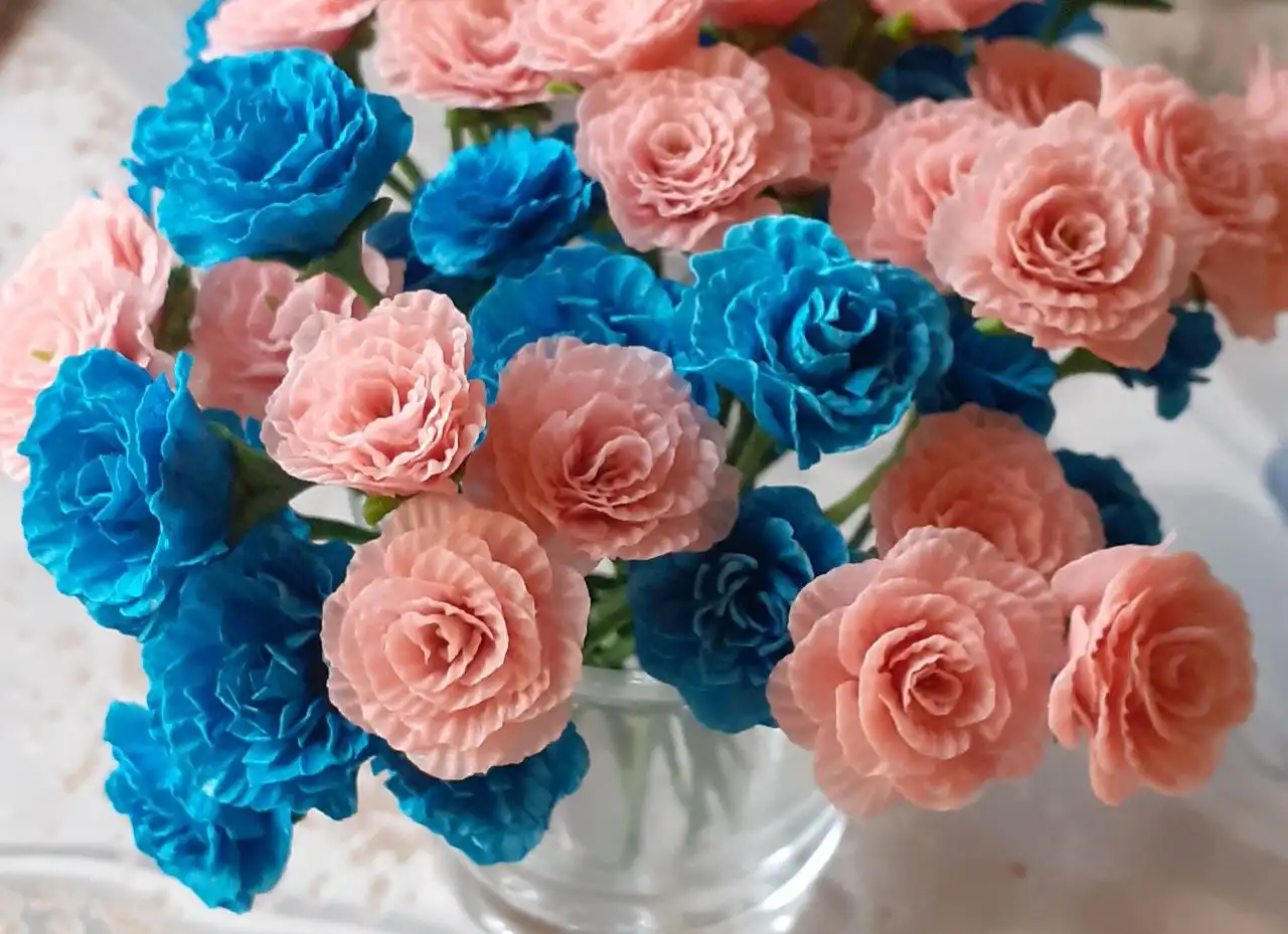 Цветы и подставки под яйца ручной работы из холодного фарфора