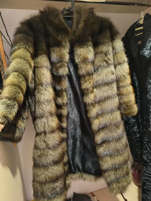 Продажа новых шуб: норка голубая и енот - Платья в Ставрополь